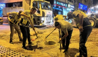 Bornova’da Okullara Öncelik Veren Yol Çalışmaları: Ekipler Gece Gündüz Demliyor