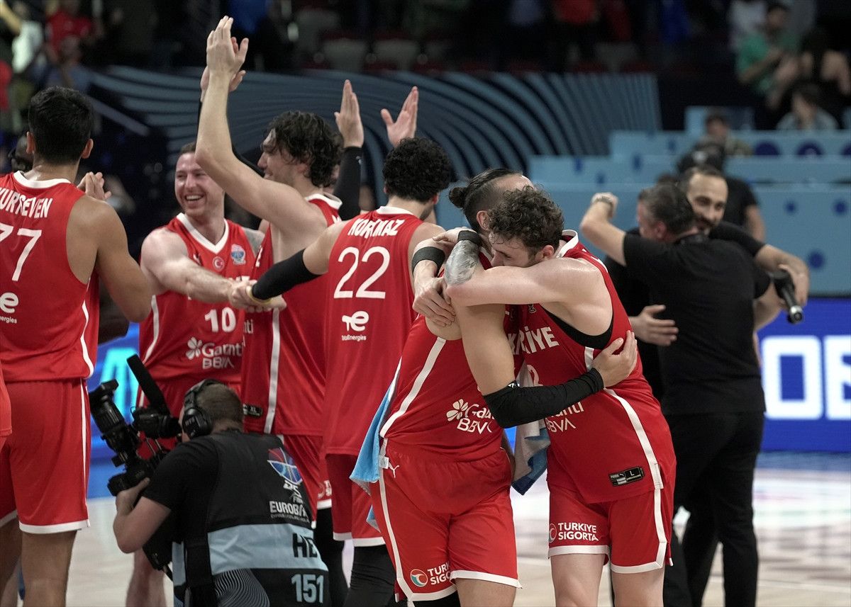 EuroBasket 2025: Türkiye'nin Şampiyonluk Yolculuğu ve Yarı Finale Yolculuk