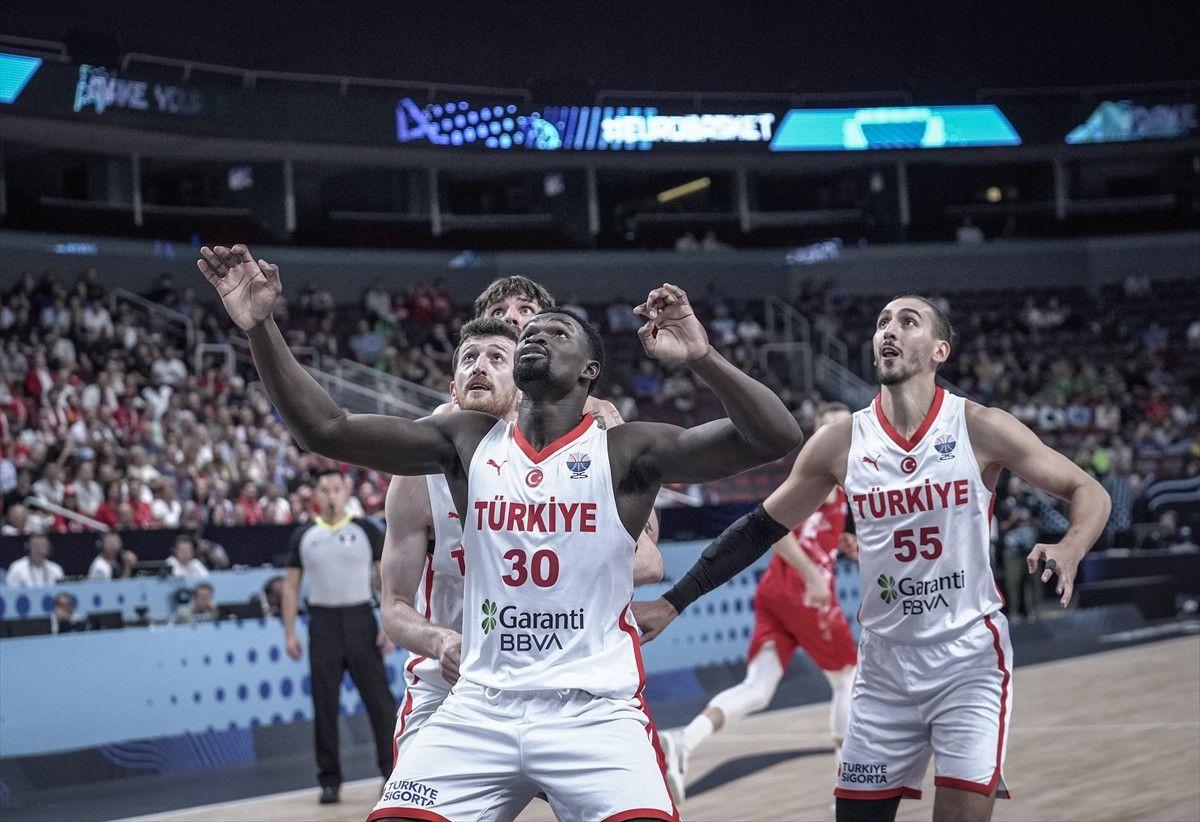 EuroBasket 2025 Yarı Final: Türkiye–Yunanistan Maçı İçerik Özeti ve Önemli Noktalar