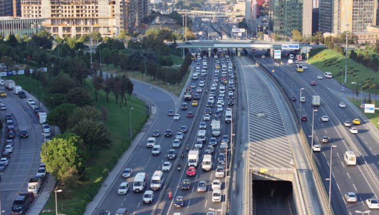 İstanbul’da Sabah Trafik Yoğunluğu ve Köprü Geçişlerinde Artış