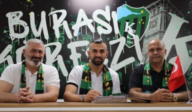 Kocaelispor, Serdar Dursun’u Resmen Kadrosuna Kattı: Kutsal Renklere Hoş Geldin