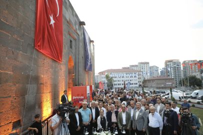 Köşk Medrese’de Kumaştan Hikayeler: Tarihi Restorasyonla Canlanan El Becerisi Sergisi