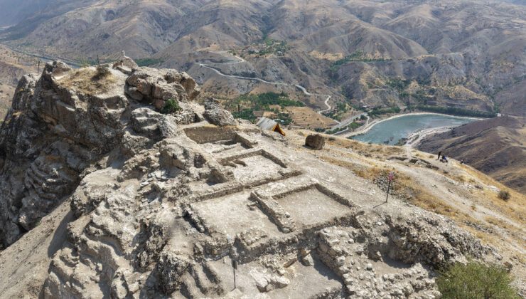 Palu Kalesi’nde Kazılarda Tarihin Katmanları Gün Yüzüne Çıkıyor