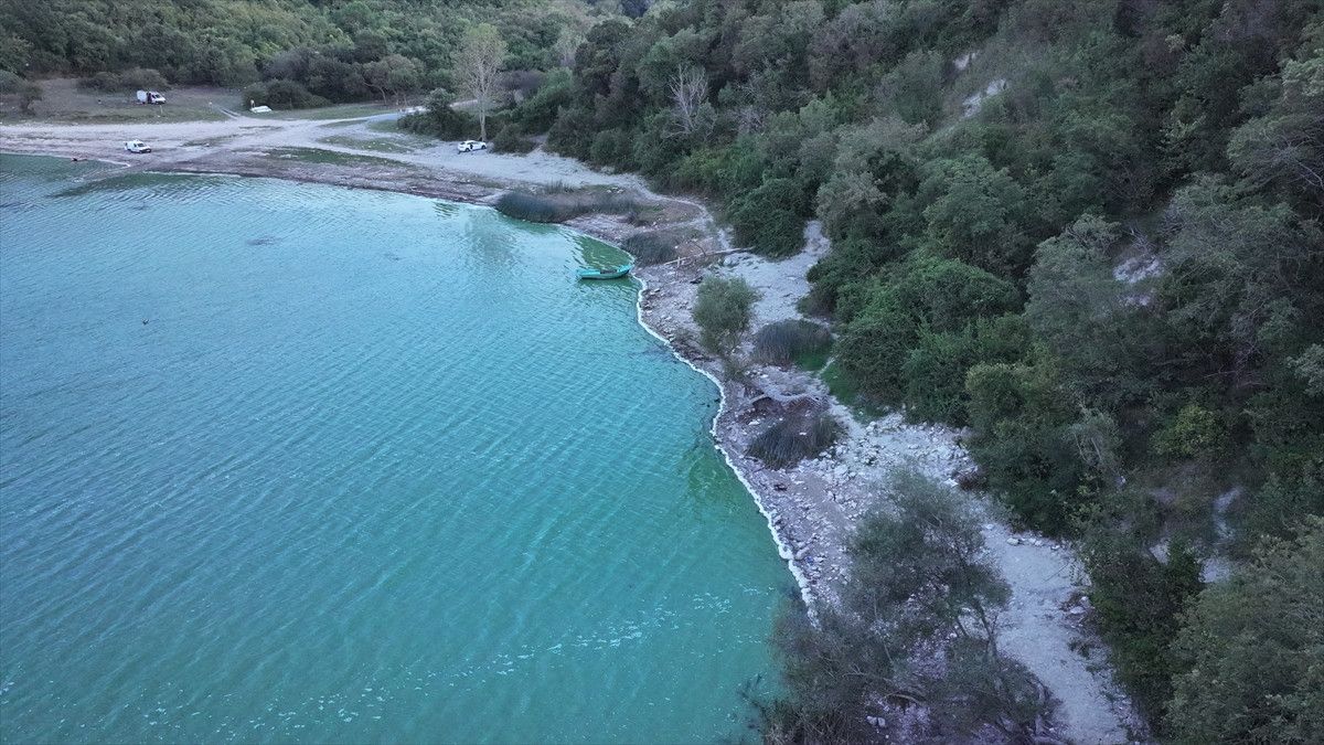 Terkos Barajı’nda Su Rengi Değişimi ve Kıyı Köpükleri: Drone Görüntüleriyle Anlık İzlenim